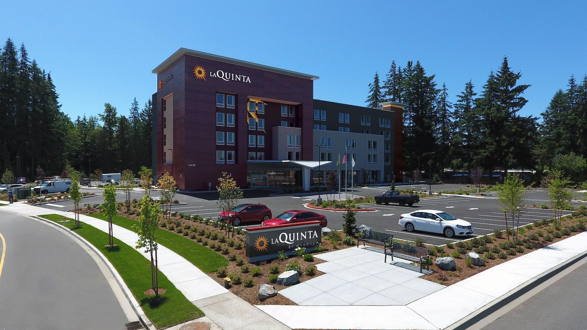 La Quinta Inn & Suites By Wyndham Marysville Ngoại thất bức ảnh